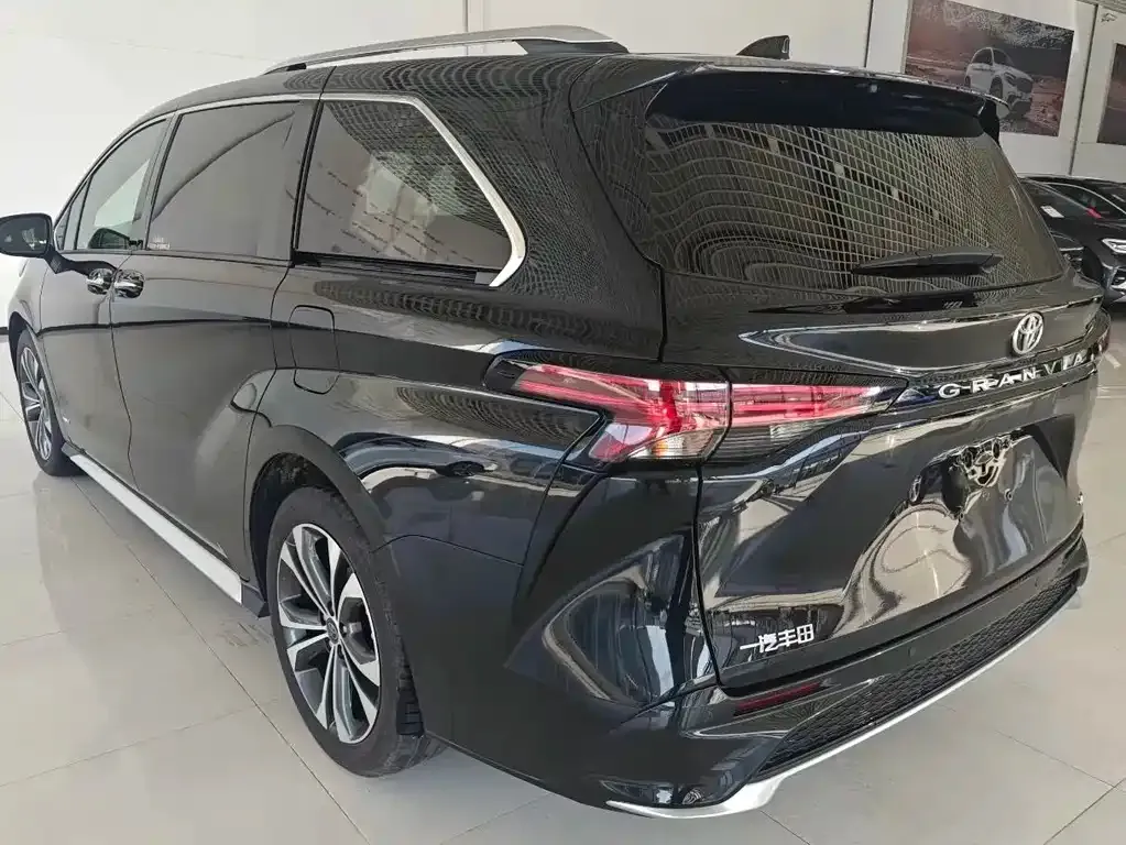 Toyota Granvia 2025 из CN, фото 6