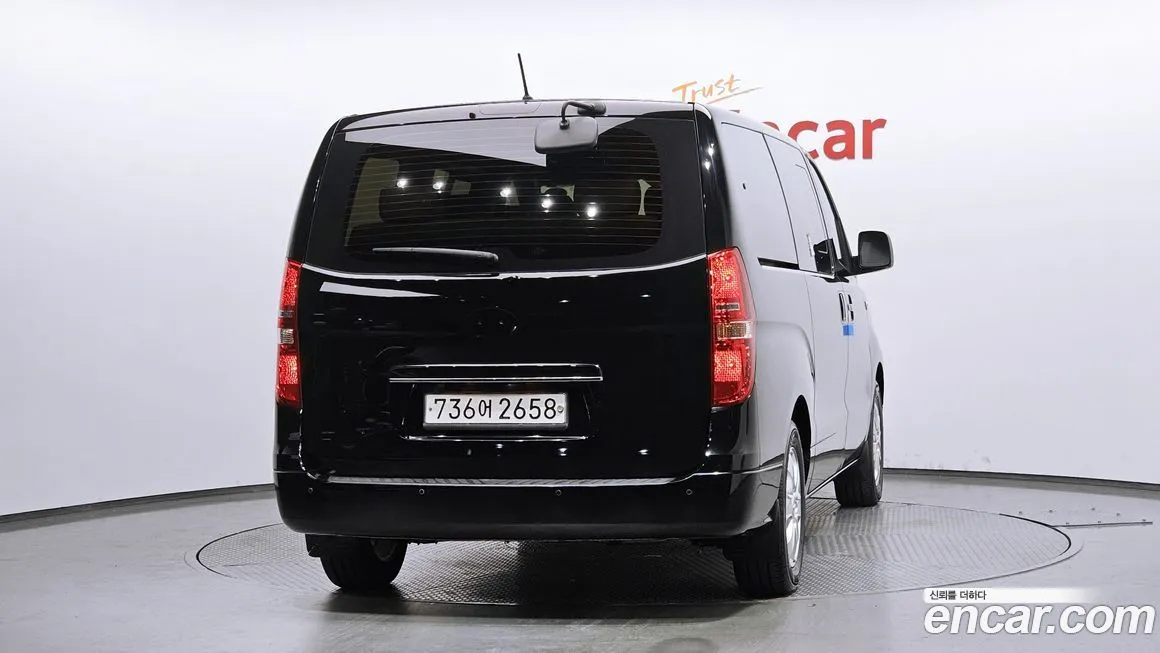 Hyundai Starex — фото 4