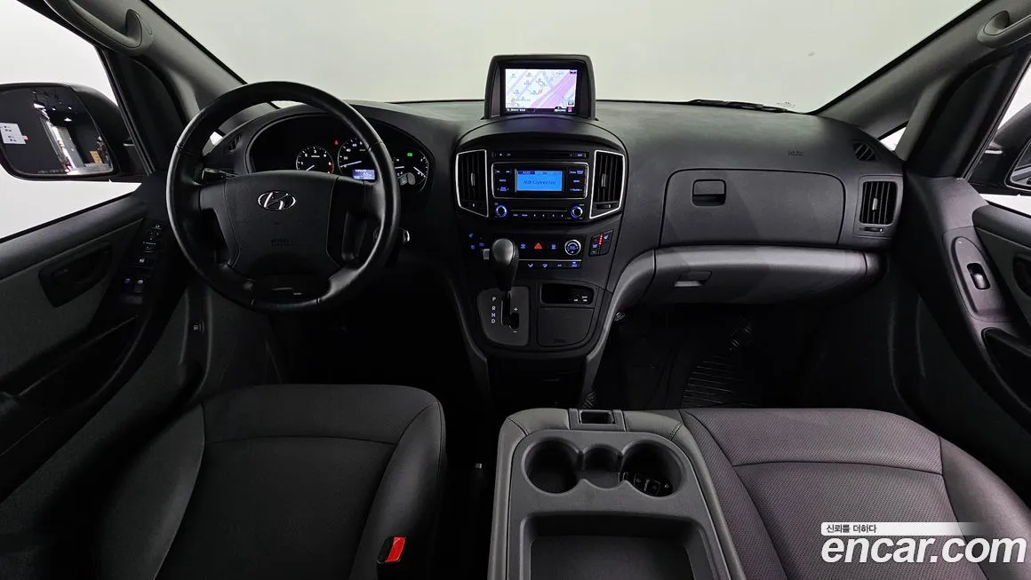 Hyundai Starex — фото 7