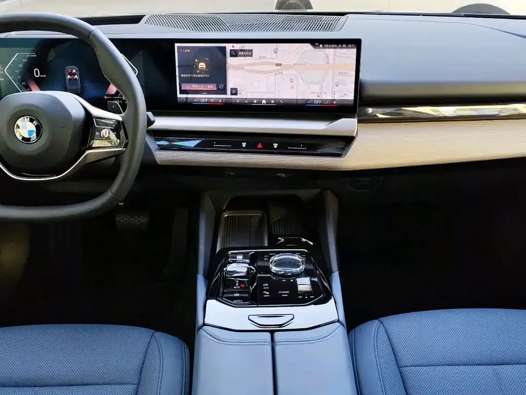 BMW 5 Series 2024 из CN, фото 8