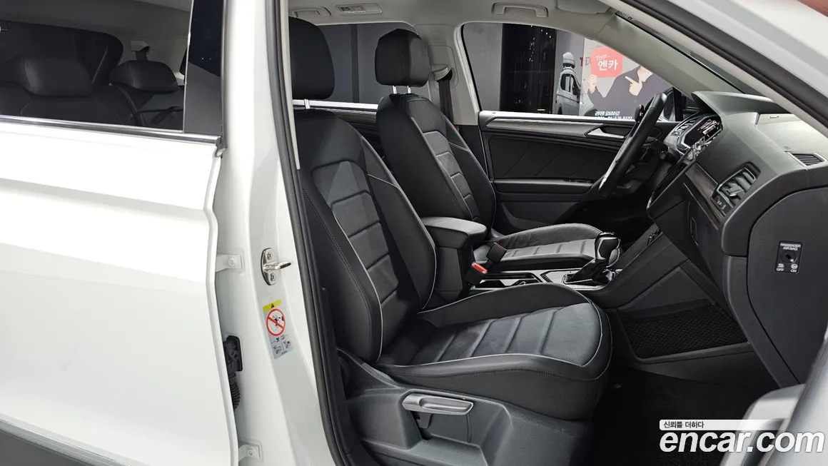 Volkswagen Tiguan — фото 10