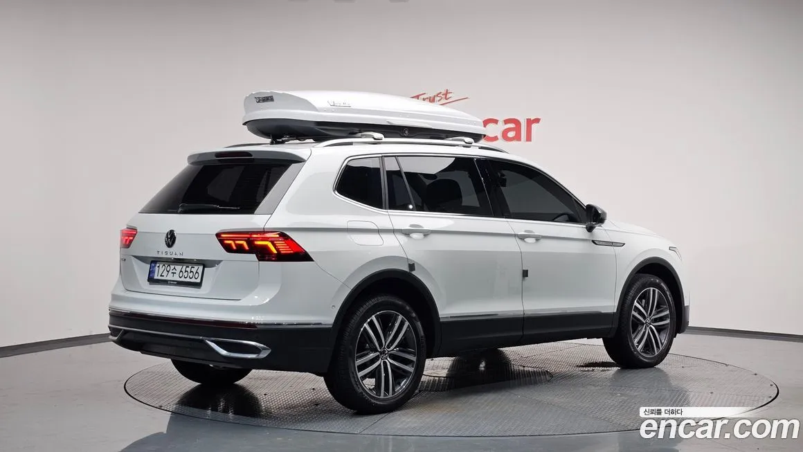 Volkswagen Tiguan — фото 2