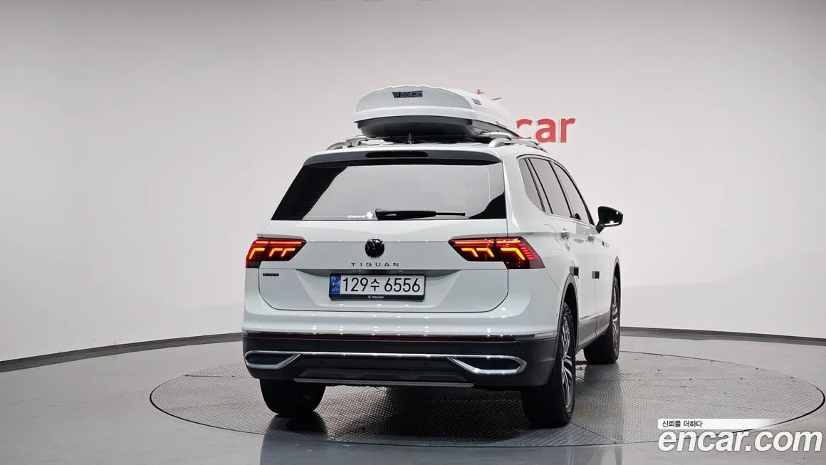 Volkswagen Tiguan — фото 4