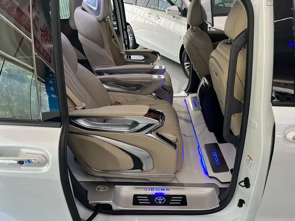 Toyota Sienna 2022 из CN, фото 10