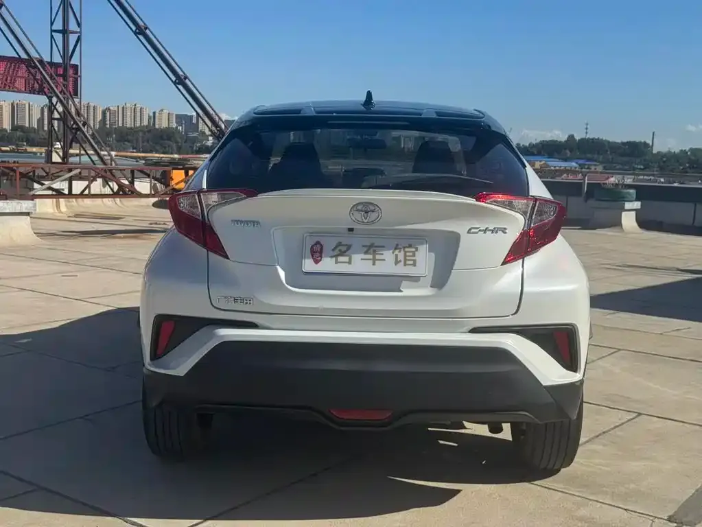 Toyota C-HR — фото 3