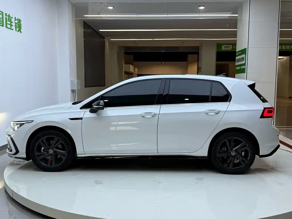 Volkswagen Golf 2022 из CN, фото 7