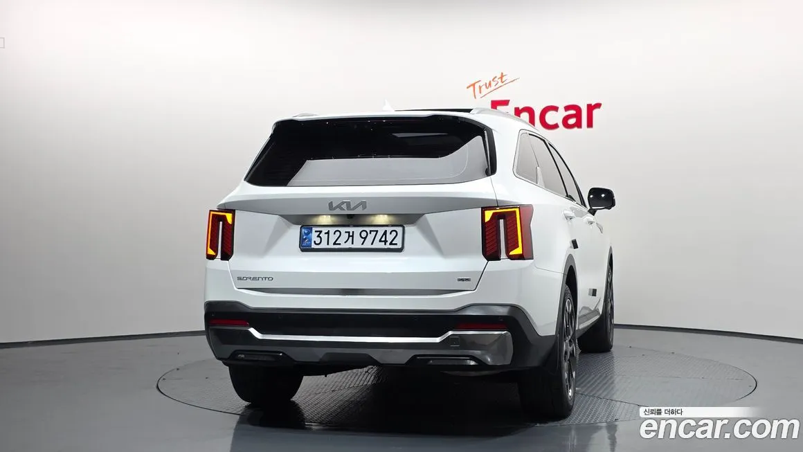 Kia Sorento — фото 4