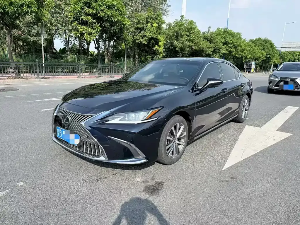 Lexus ES 2021 из CN, фото 1