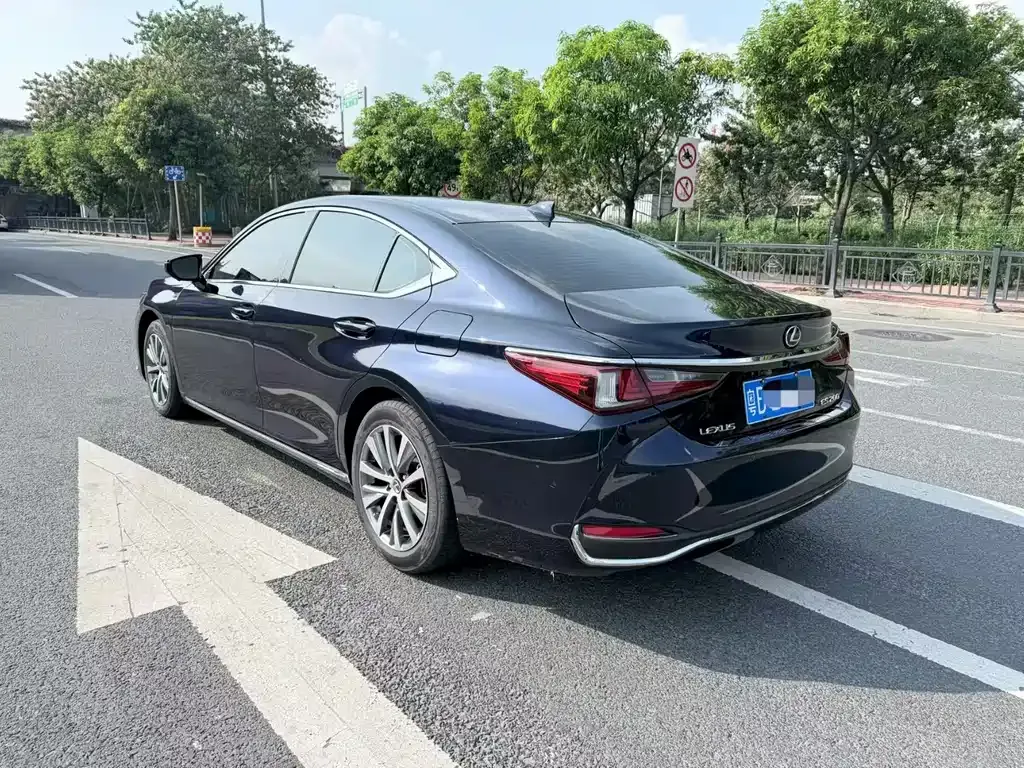 Lexus ES 2021 из CN, фото 5