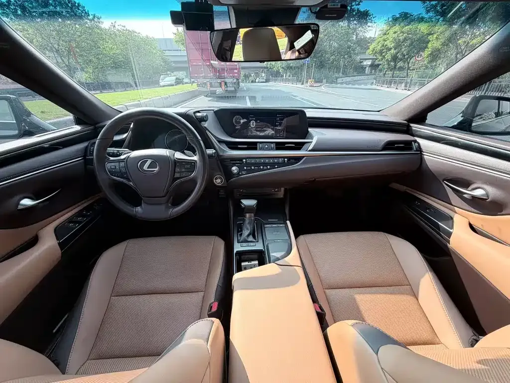 Lexus ES 2021 из CN, фото 9