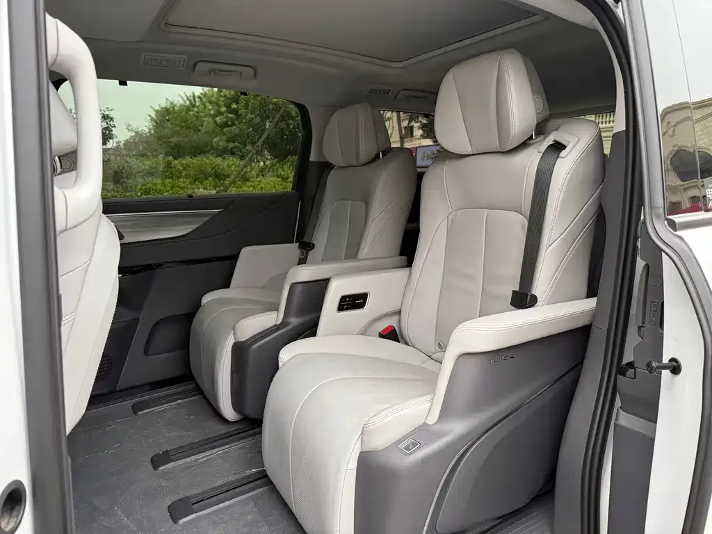 Buick GL8 2024 из CN, фото 7