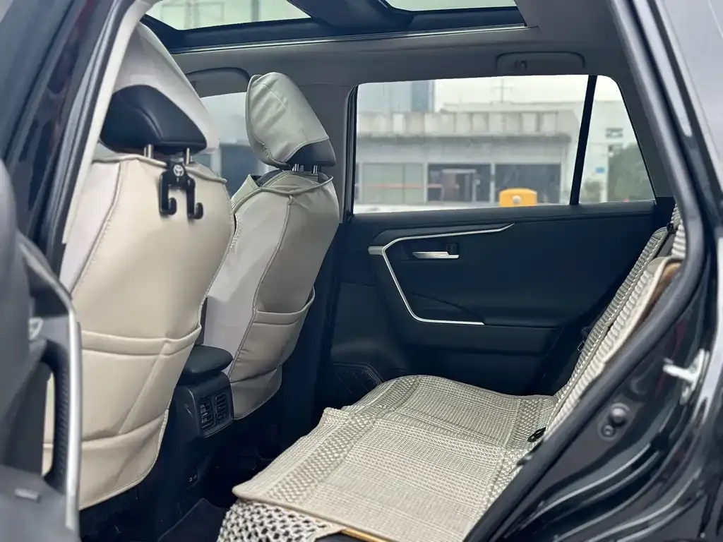 Toyota Wildlander 2024 из CN, фото 10