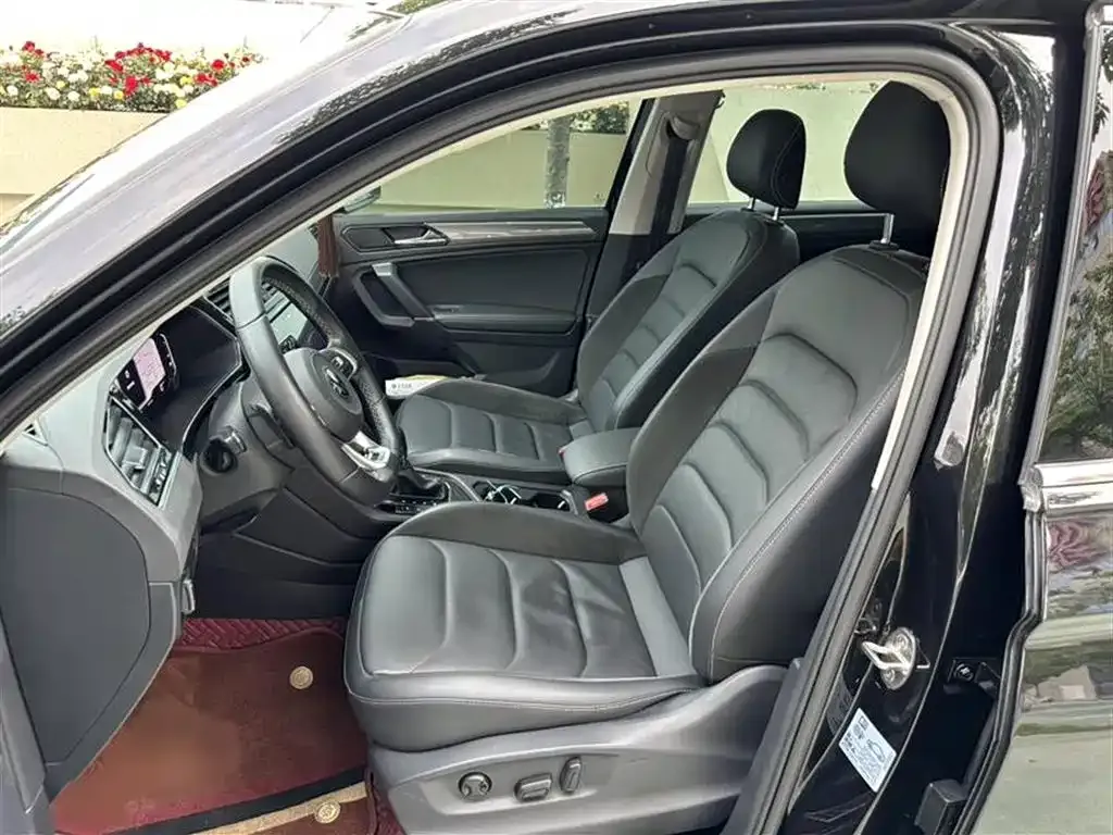 Volkswagen Tiguan L 2021 из CN, фото 9