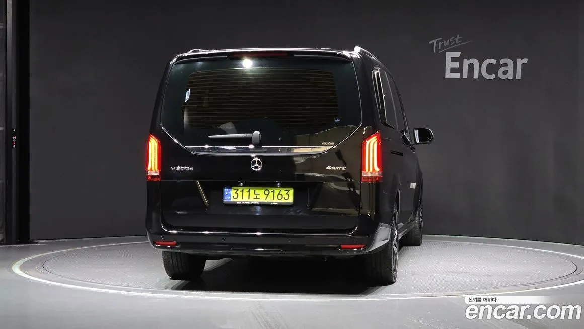 Mercedes-Benz V-Class 2023 из KR, фото 4