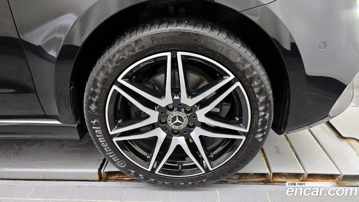 Mercedes-Benz V-Class 2023 из KR, фото 5