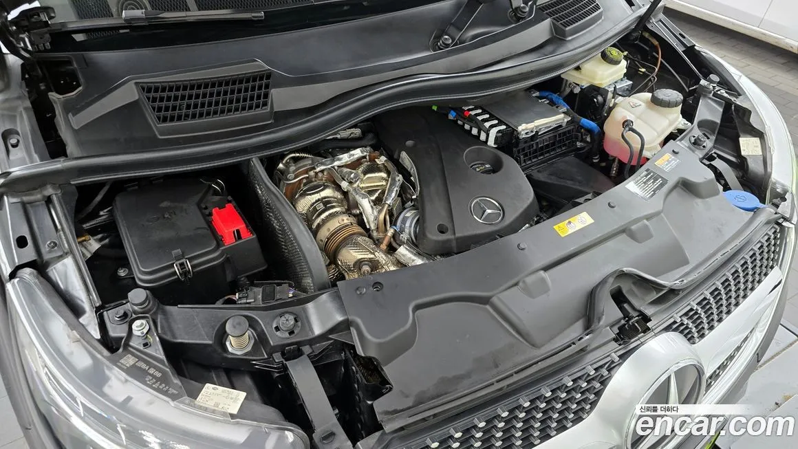 Mercedes-Benz V-Class 2023 из KR, фото 6