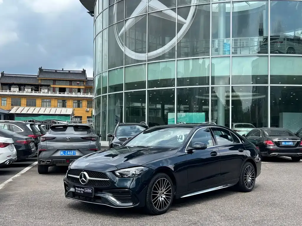 Mercedes-Benz C-Class — фото 1