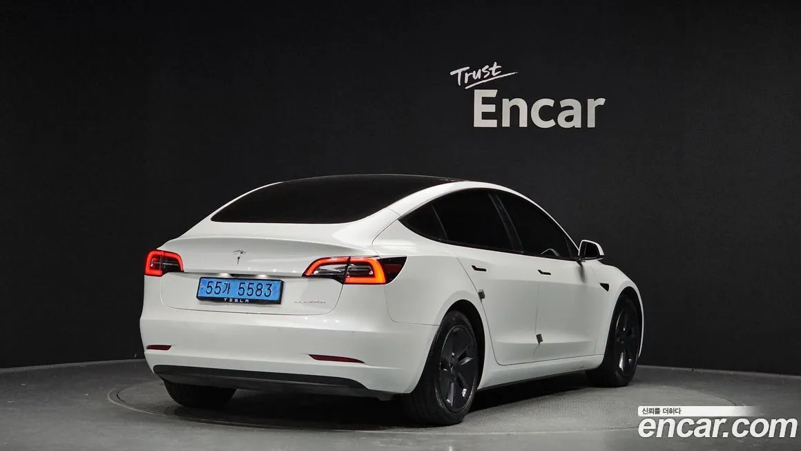 Tesla Model 3 — фото 2