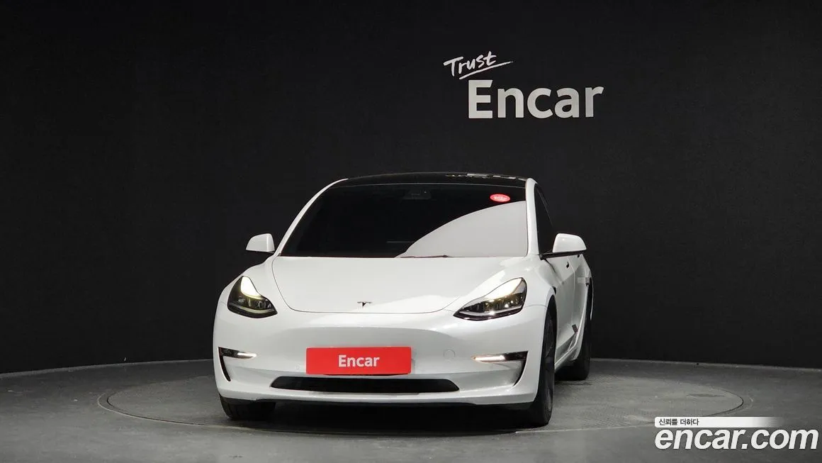 Tesla Model 3 — фото 3