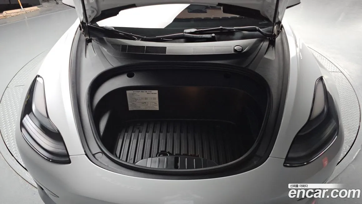Tesla Model 3 — фото 6