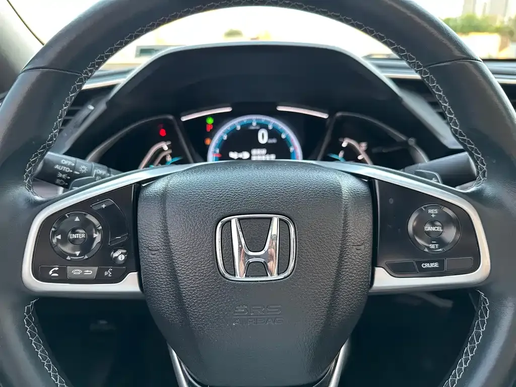 Honda Civic — фото 10