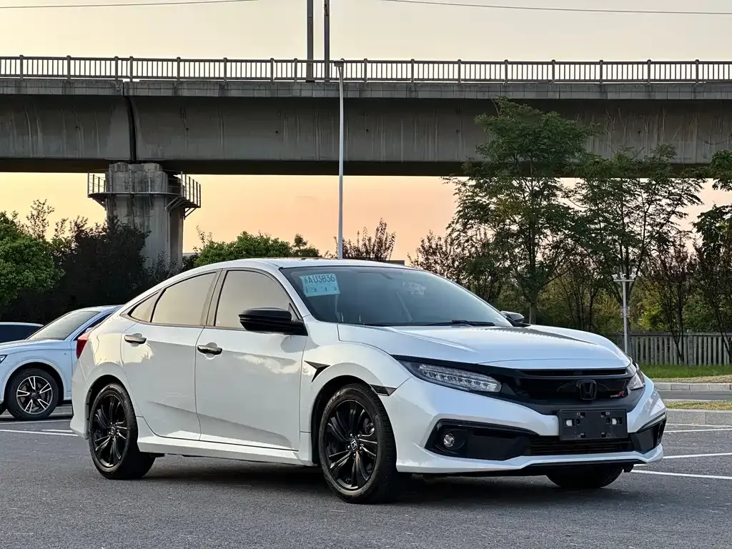 Honda Civic — фото 3