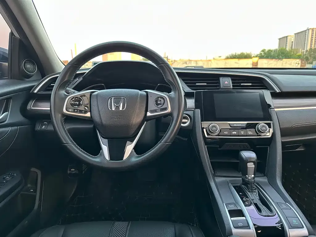 Honda Civic — фото 8