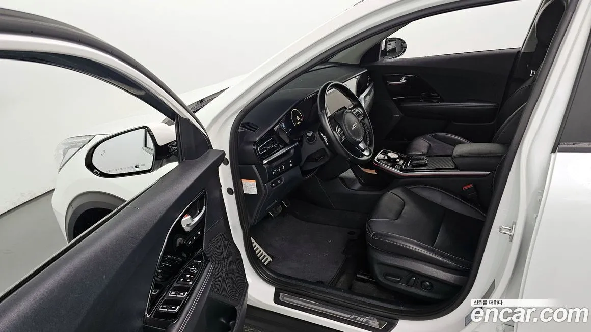 Kia Niro — фото 10