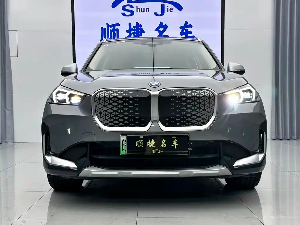 BMW iX1 2023 из CN, фото 1