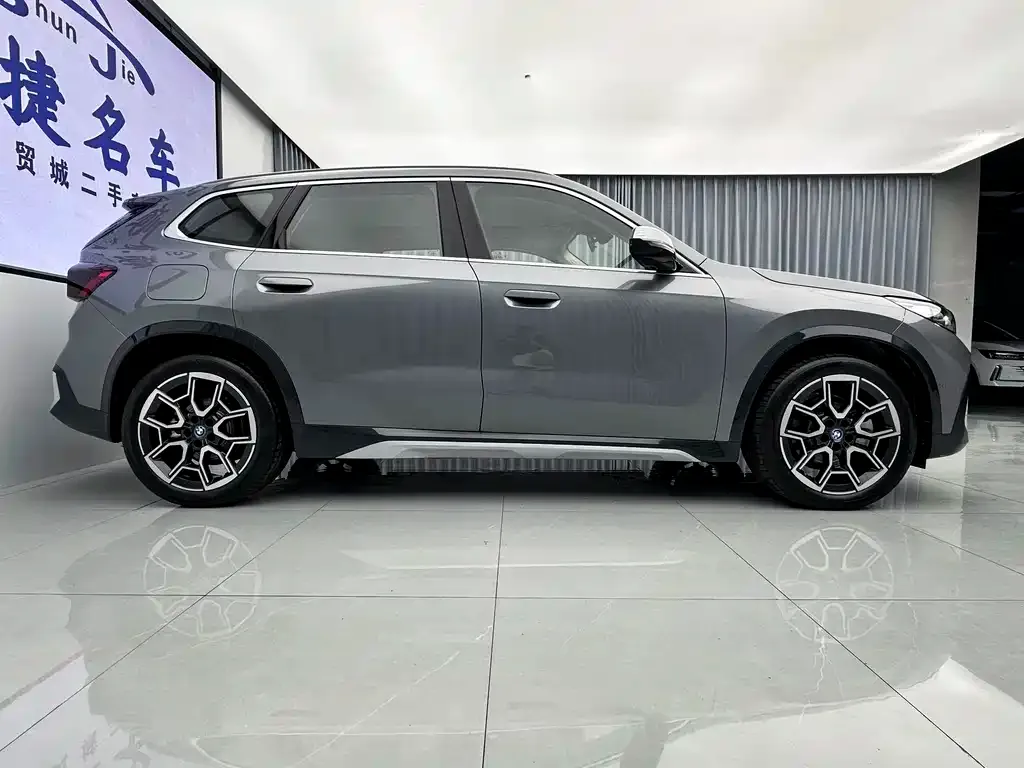BMW iX1 2023 из CN, фото 4