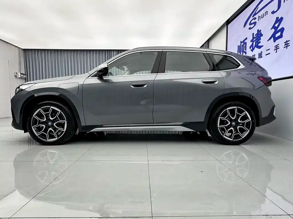 BMW iX1 2023 из CN, фото 6