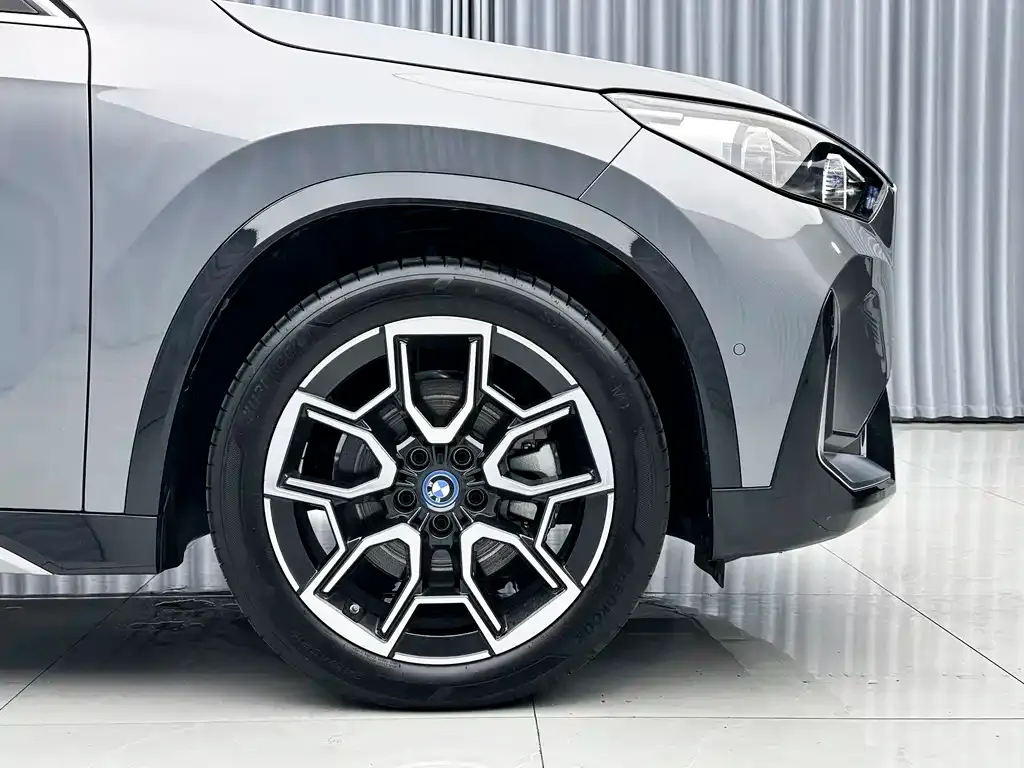 BMW iX1 2023 из CN, фото 7