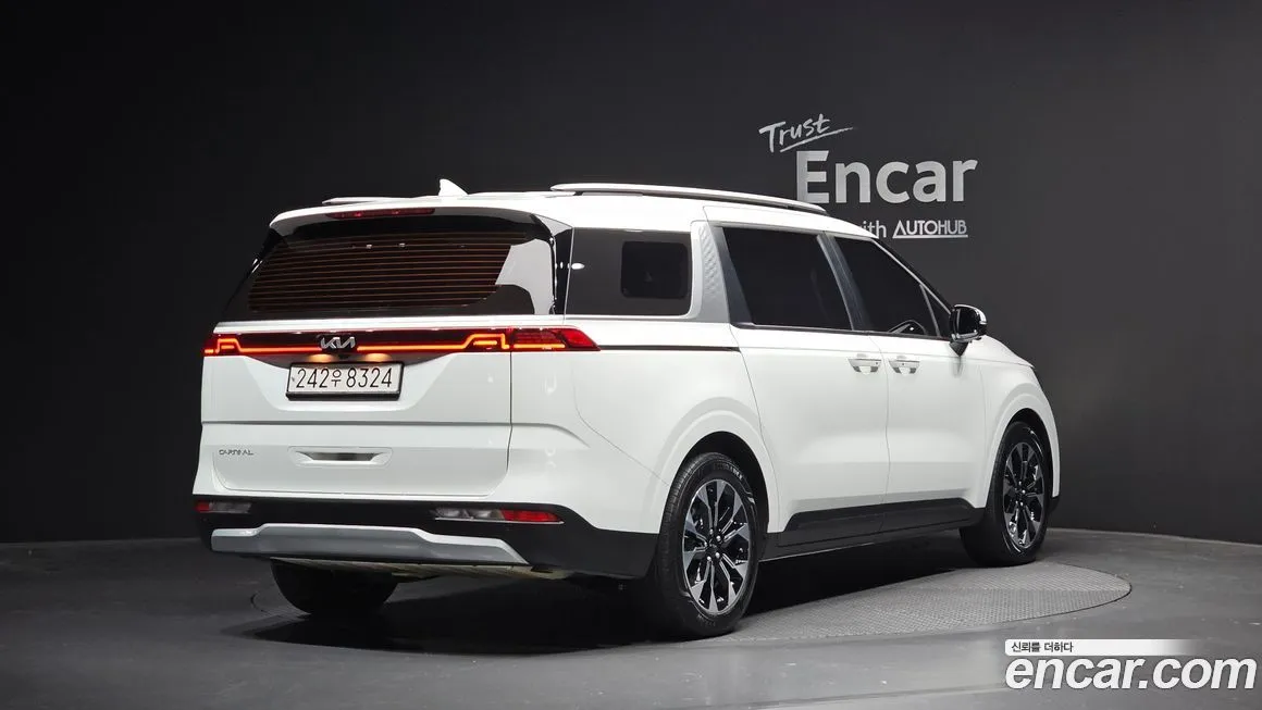 Kia Carnival — фото 2