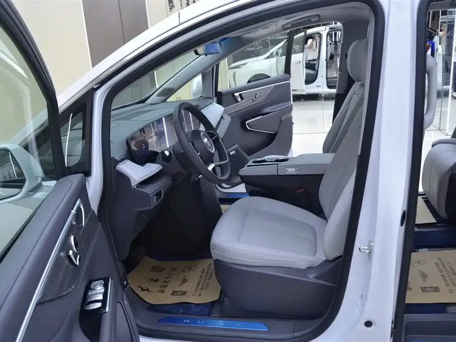 Buick GL8 2024 из CN, фото 4