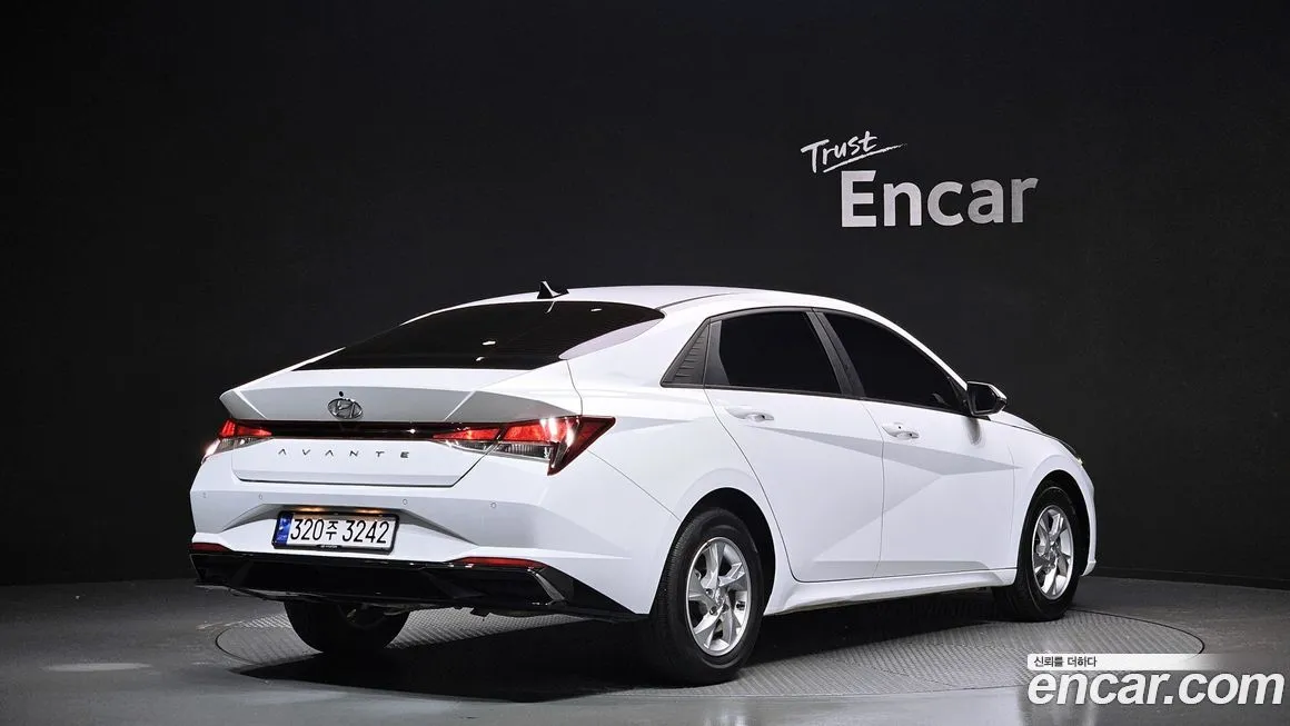 Hyundai AVANTE 2021 из KR, фото 2