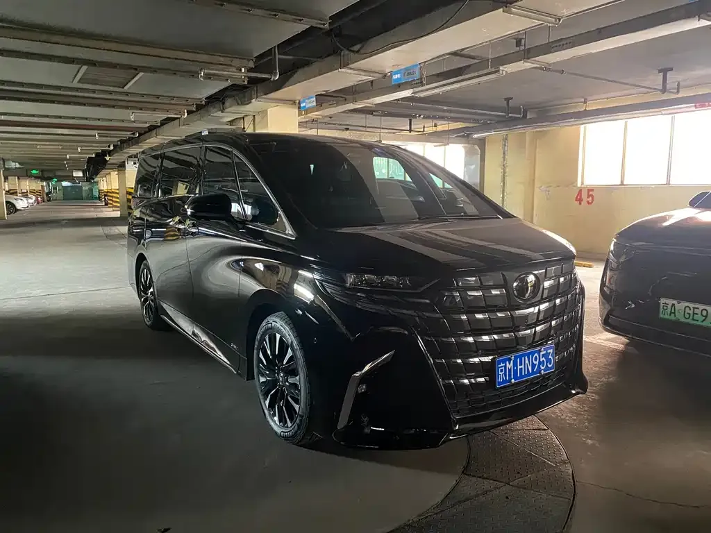 Toyota Alphard 2024 из CN, фото 1