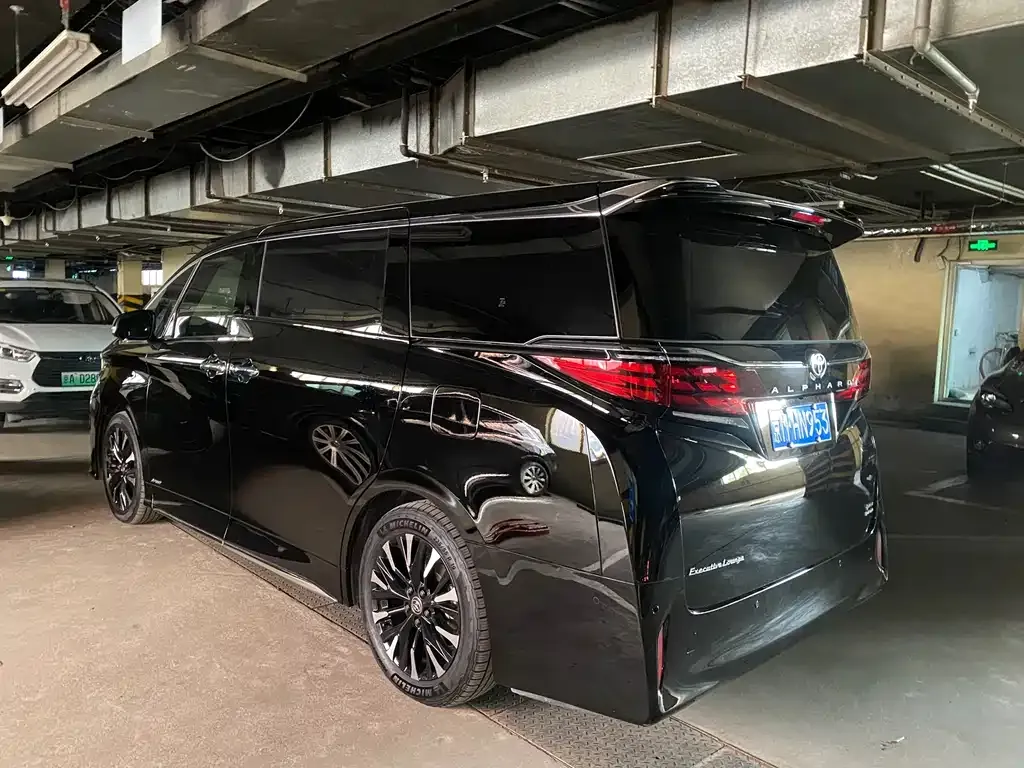 Toyota Alphard 2024 из CN, фото 3