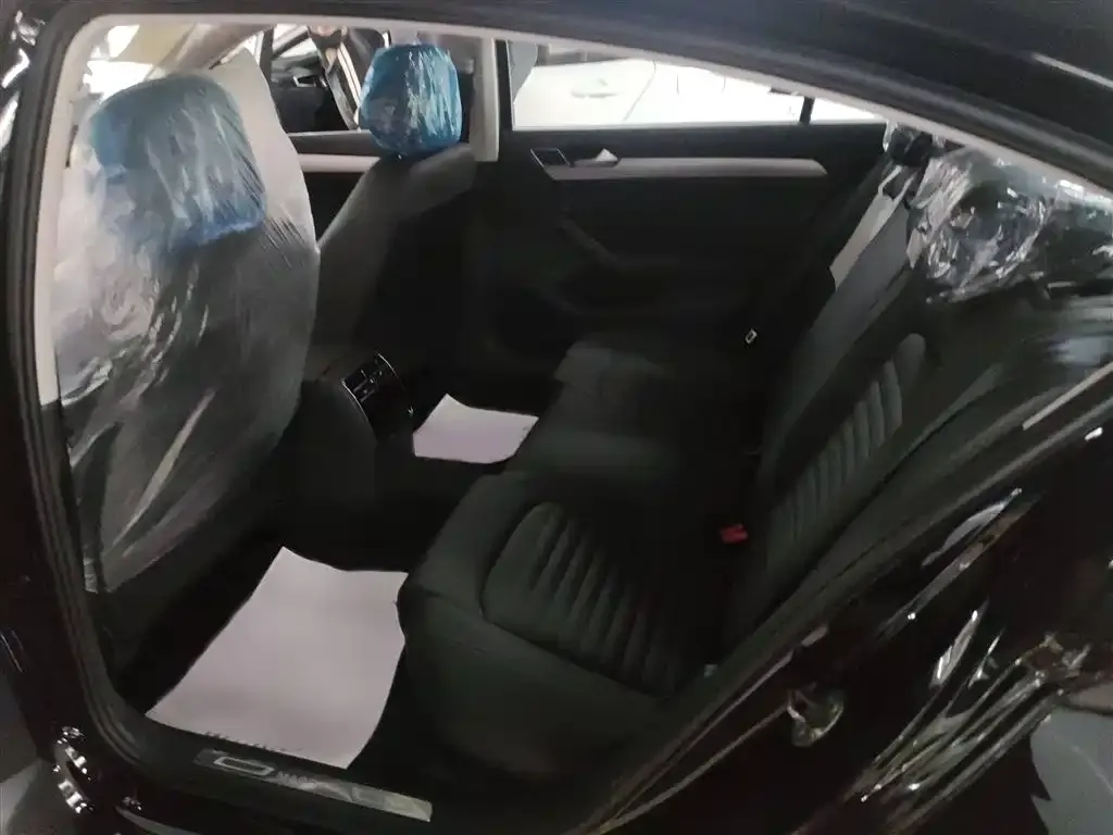 Volkswagen Magotan 2025 из CN, фото 8