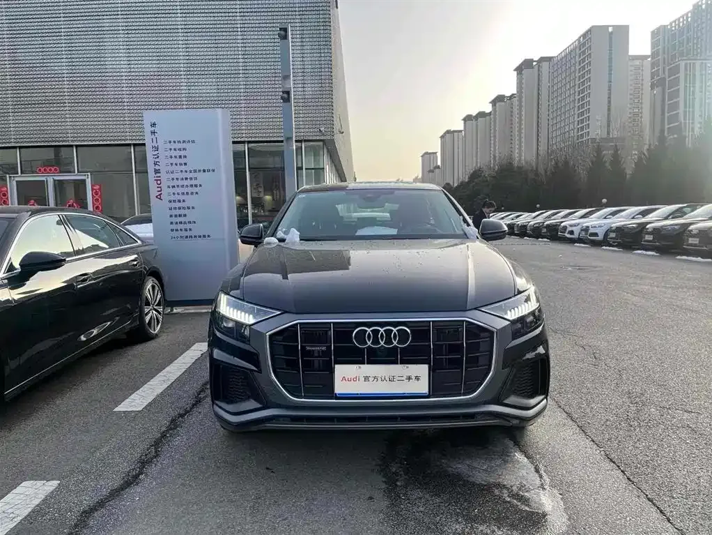 Audi Q8