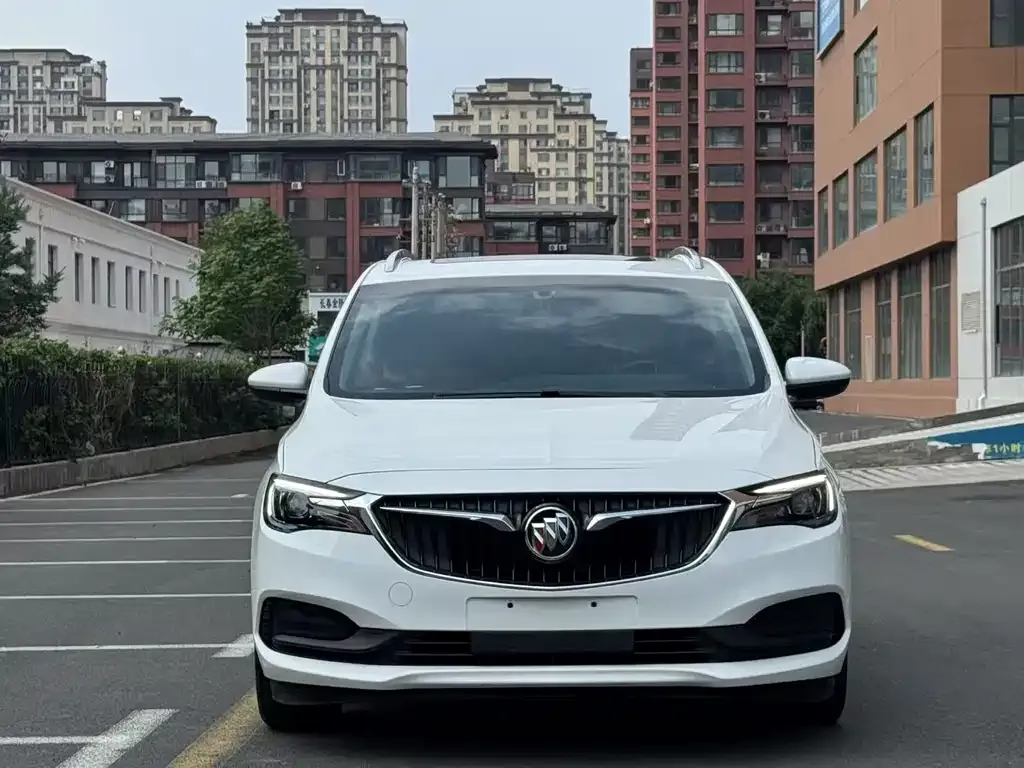 Buick GL6 2023 из CN, фото 1