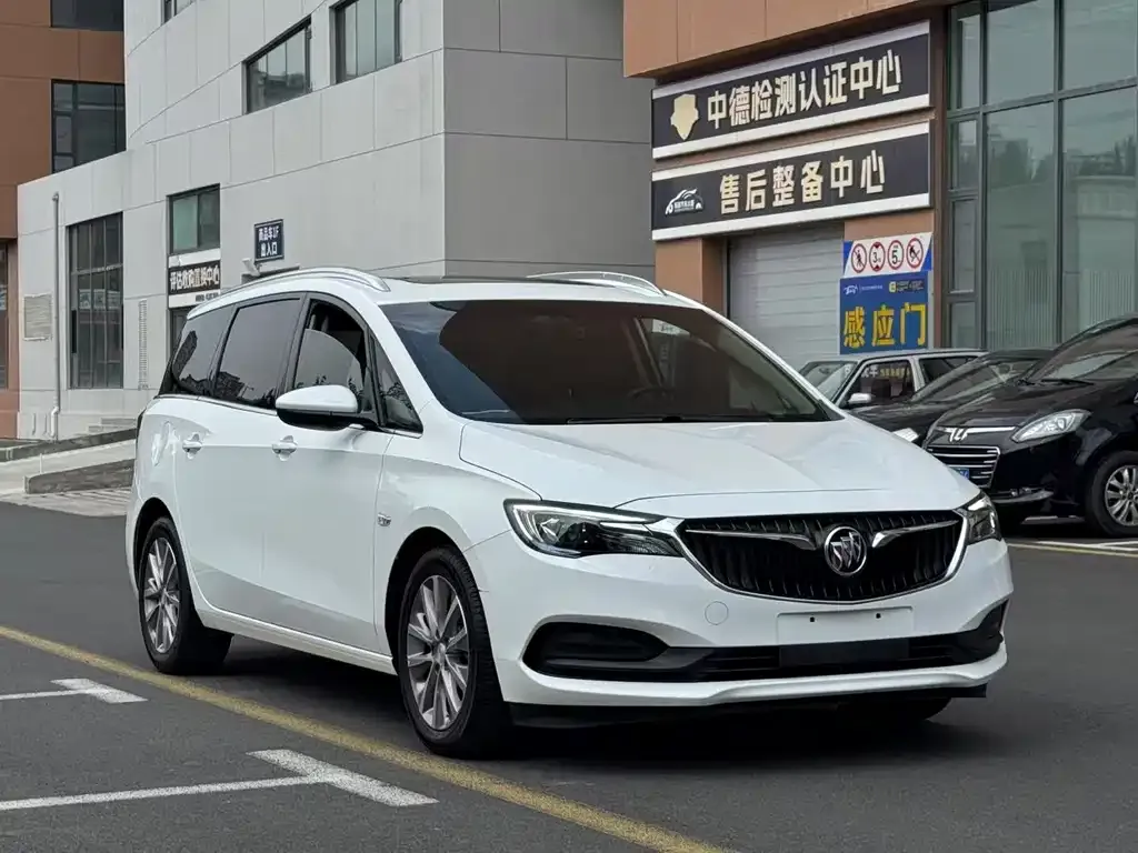 Buick GL6 2023 из CN, фото 2