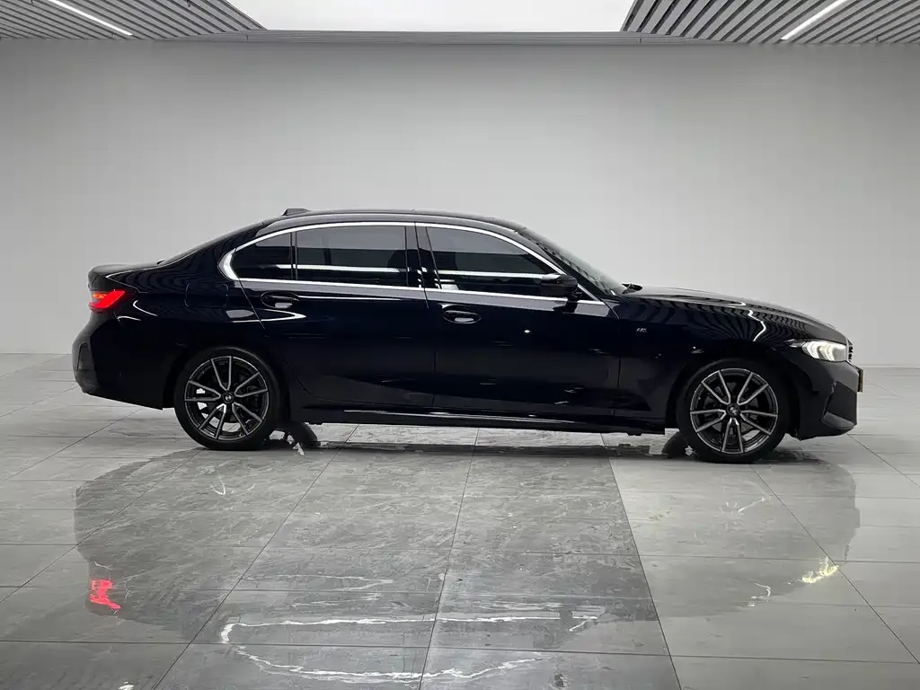 BMW 3 Series 2023 из CN, фото 8