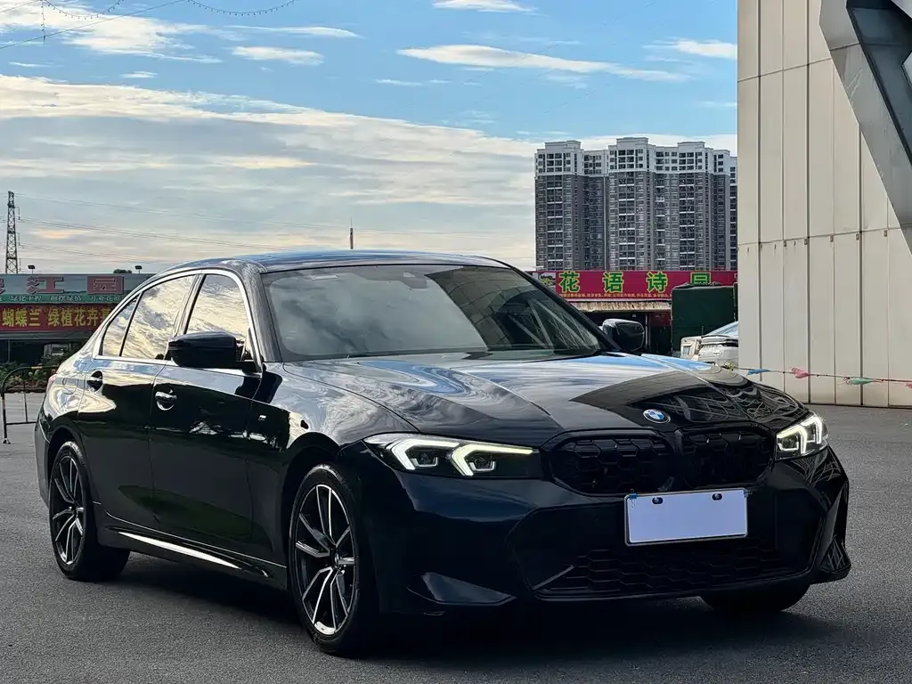 BMW 3 Series 2022 из CN, фото 1