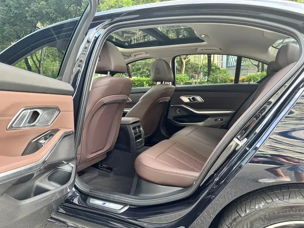 BMW 3 Series 2022 из CN, фото 5
