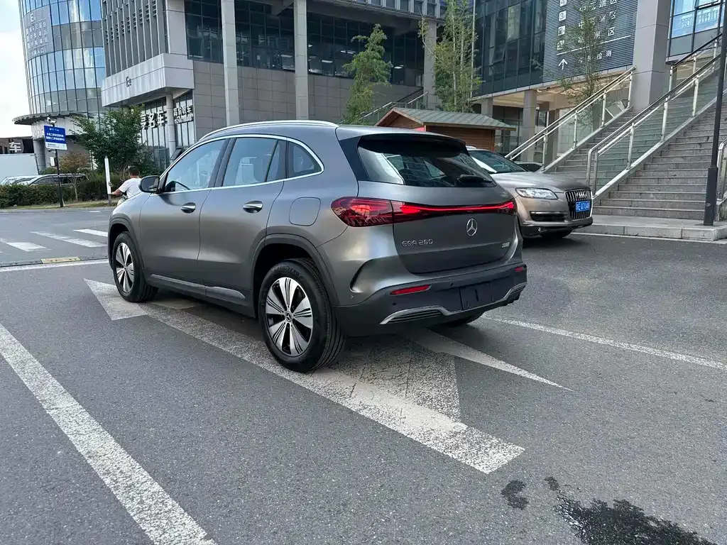 Mercedes-Benz EQA 2025 из CN, фото 4