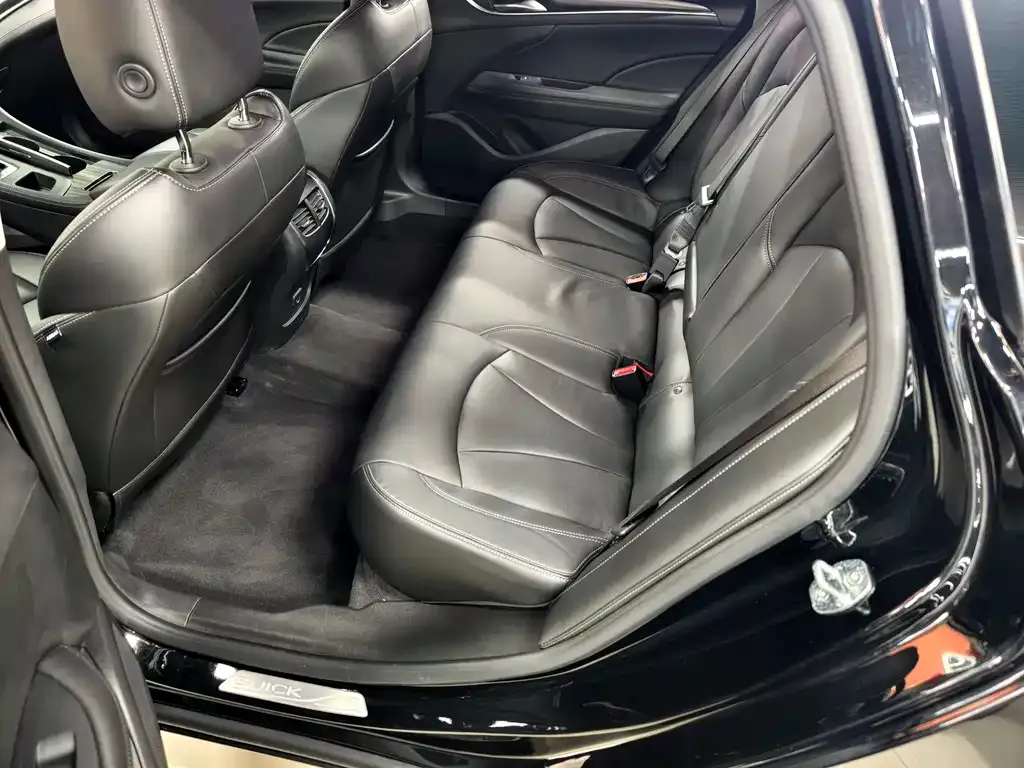 Buick LaCrosse 2022 из CN, фото 4