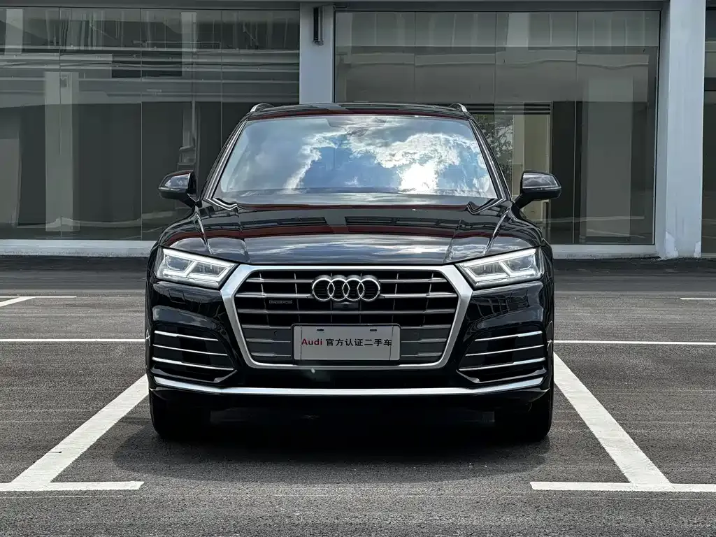 Audi Q5L 2021 из CN, фото 2