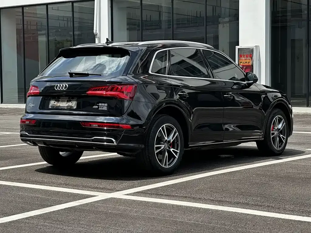 Audi Q5L 2021 из CN, фото 7