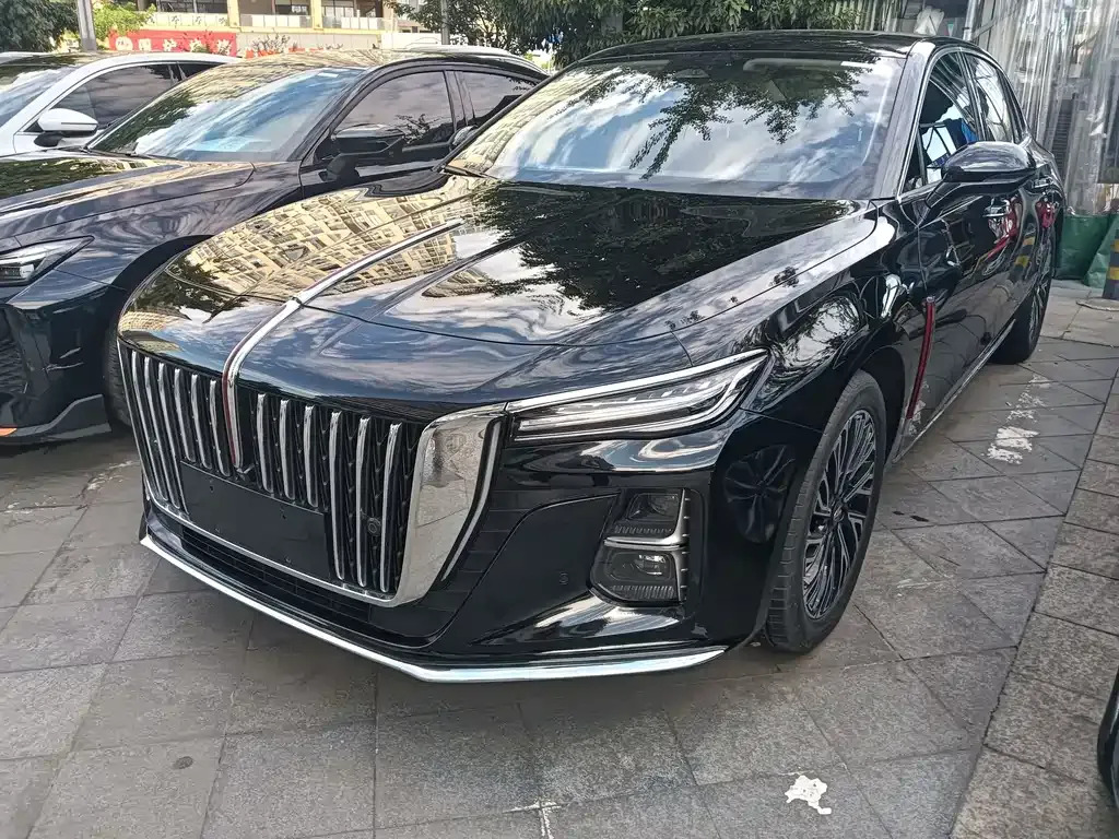 Hongqi H5 — фото 1