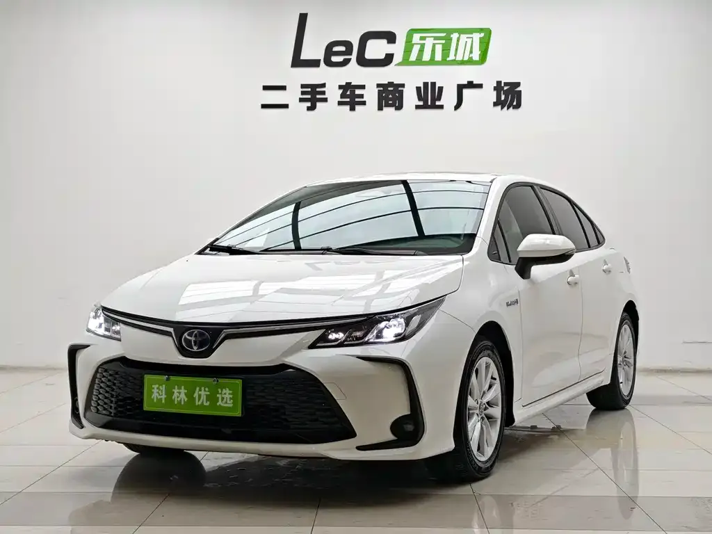 Toyota Corolla 2023 из CN, фото 1